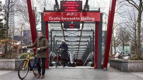 Bewaakte fietsenstalling in Amsterdam